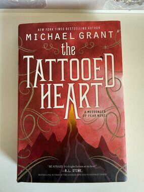 📚 Michael Grant The Tattooed Heart | Messenger of Fear Series